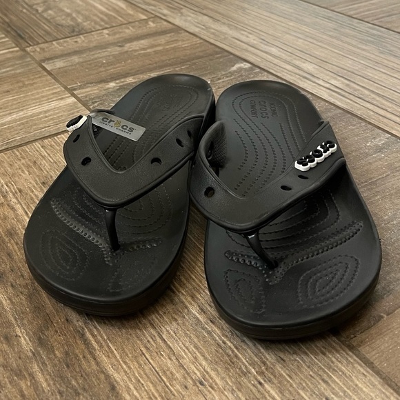 Men’s New crocs classic flip flops size 11 - Picture 3 of 6